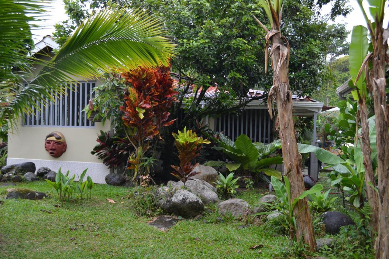 Casa Sophia 3 Listings Apartment 1 Or Apartment 2 Separately Or Apt 1 And 2 Together All With Fo Internet Guápiles Buitenkant foto