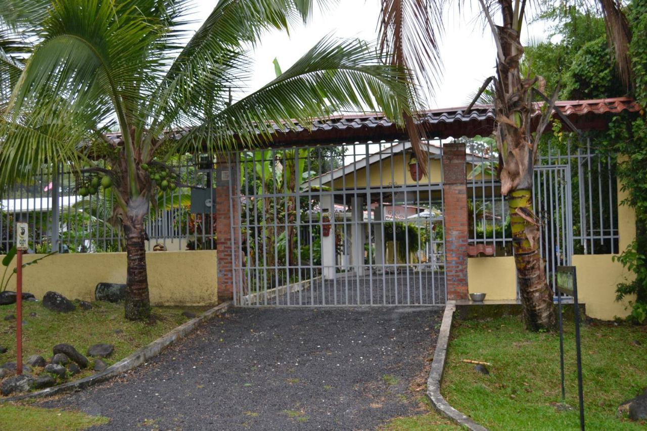 Casa Sophia 3 Listings Apartment 1 Or Apartment 2 Separately Or Apt 1 And 2 Together All With Fo Internet Guápiles Buitenkant foto