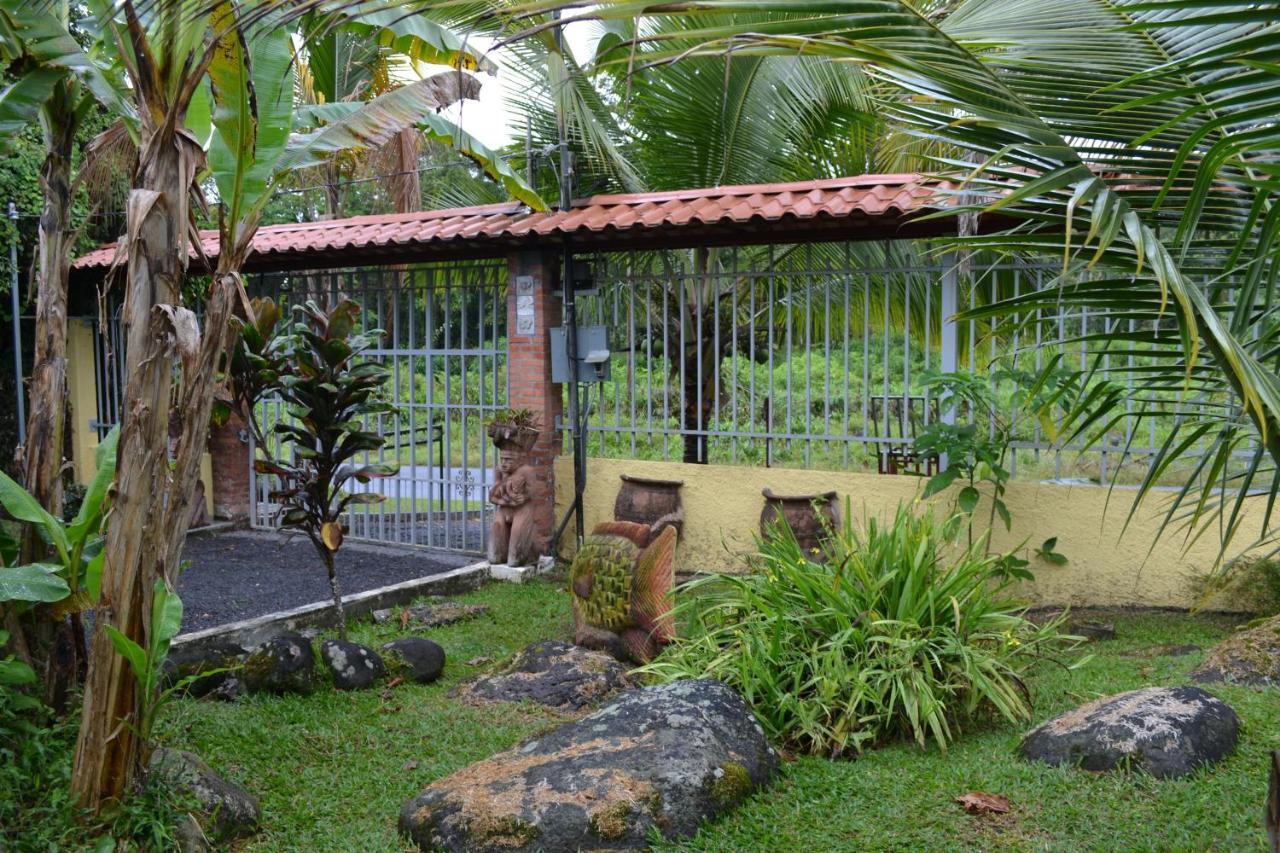 Casa Sophia 3 Listings Apartment 1 Or Apartment 2 Separately Or Apt 1 And 2 Together All With Fo Internet Guápiles Buitenkant foto
