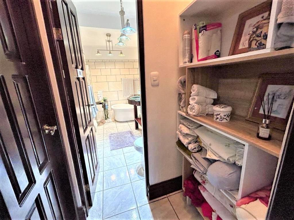 Casa Sophia 3 Listings Apartment 1 Or Apartment 2 Separately Or Apt 1 And 2 Together All With Fo Internet Guápiles Buitenkant foto